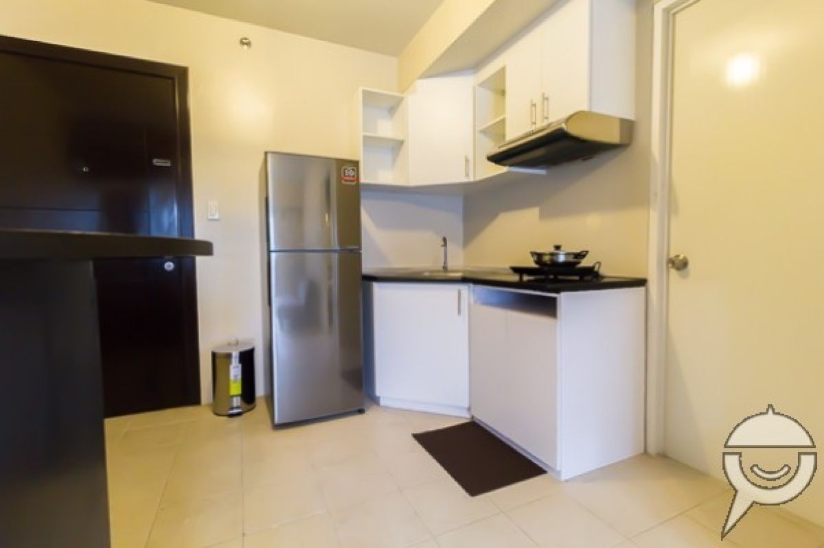 "Furnished 1 BR Condo FOR RENT in Avida Towers Global City, Taguig"09