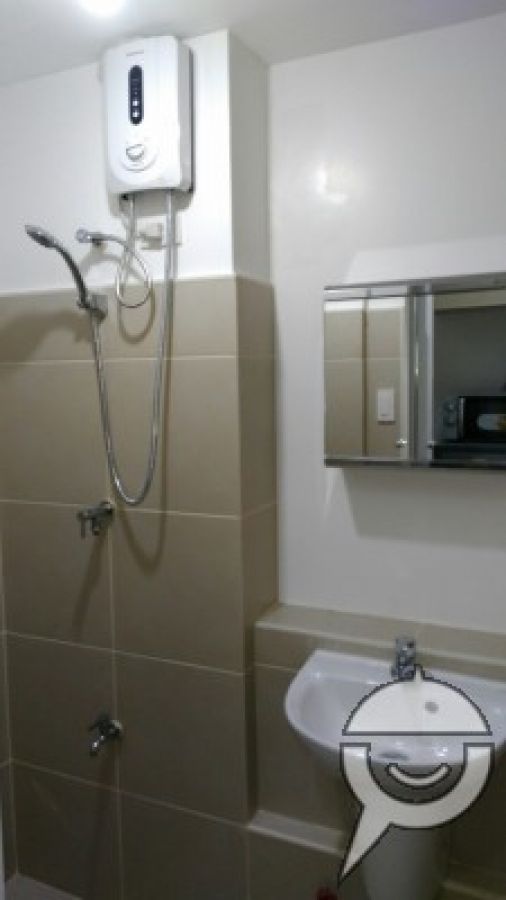Fully Furnished Studio Unit at Studio Zen in Pasay City08