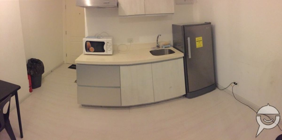 Azure Urban Res. Wave Pool Condo 1BR Paranaque05
