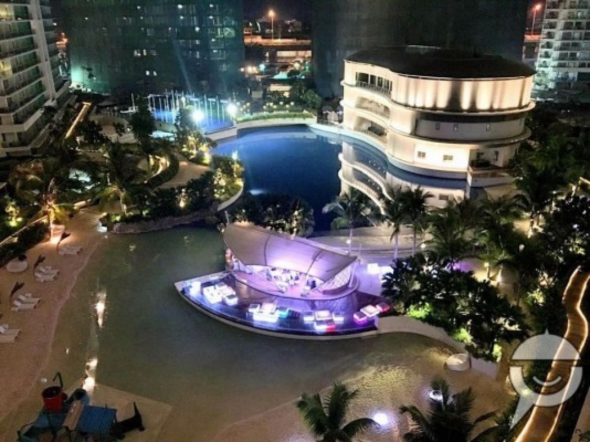 Azure Urban Res. Wave Pool Condo 1BR Paranaque08