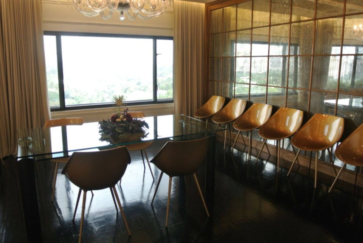 2BR in Twin Towers Makati FOR RENT02