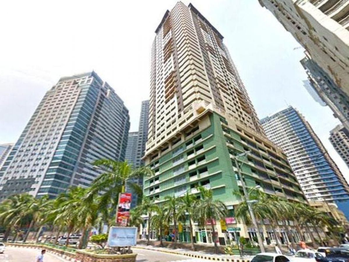 3BR Condo Unit with Nice View of City inside Ortigas center02