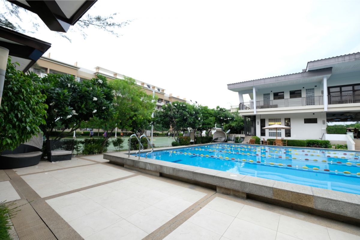 2 Bedroom Condo at Acacia Estate06