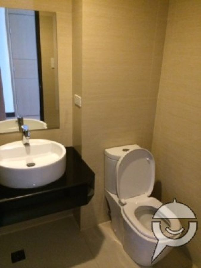 One Central Condo Makati CBD 66sqm 1br w/ maid's room&balcony 30th flr04