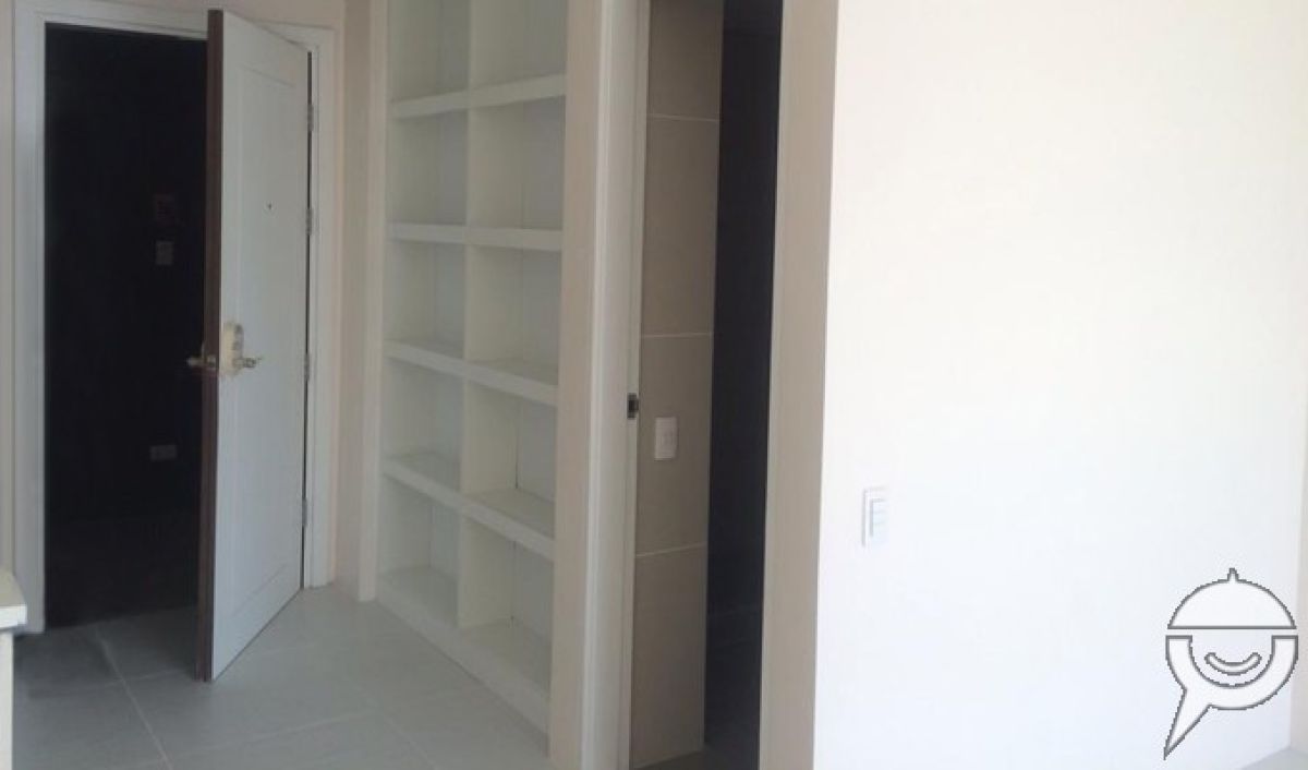 Studio Unit For Rent Twin Oaks Place Mandaluyong07