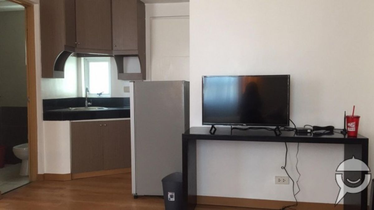 Family / Barkada Room for Rent06