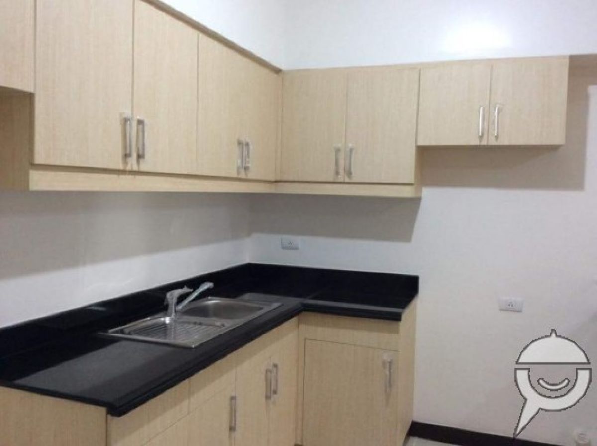 FOR RENT CONDO UNIT IN PARANAQUE 5 MINS AWAY FROM NAIA05