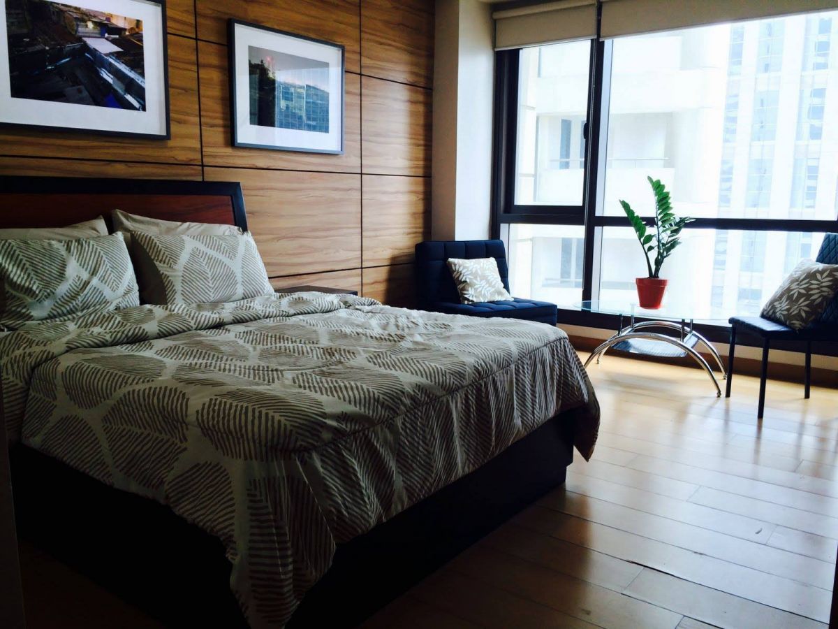 Shang Grand Tower Condo in Makati for Rent 2BR09