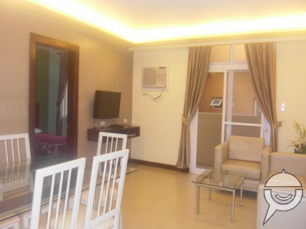 FULLYFURNISHED CONDO FOR RENT IN CEBU 3BEDROOMS07