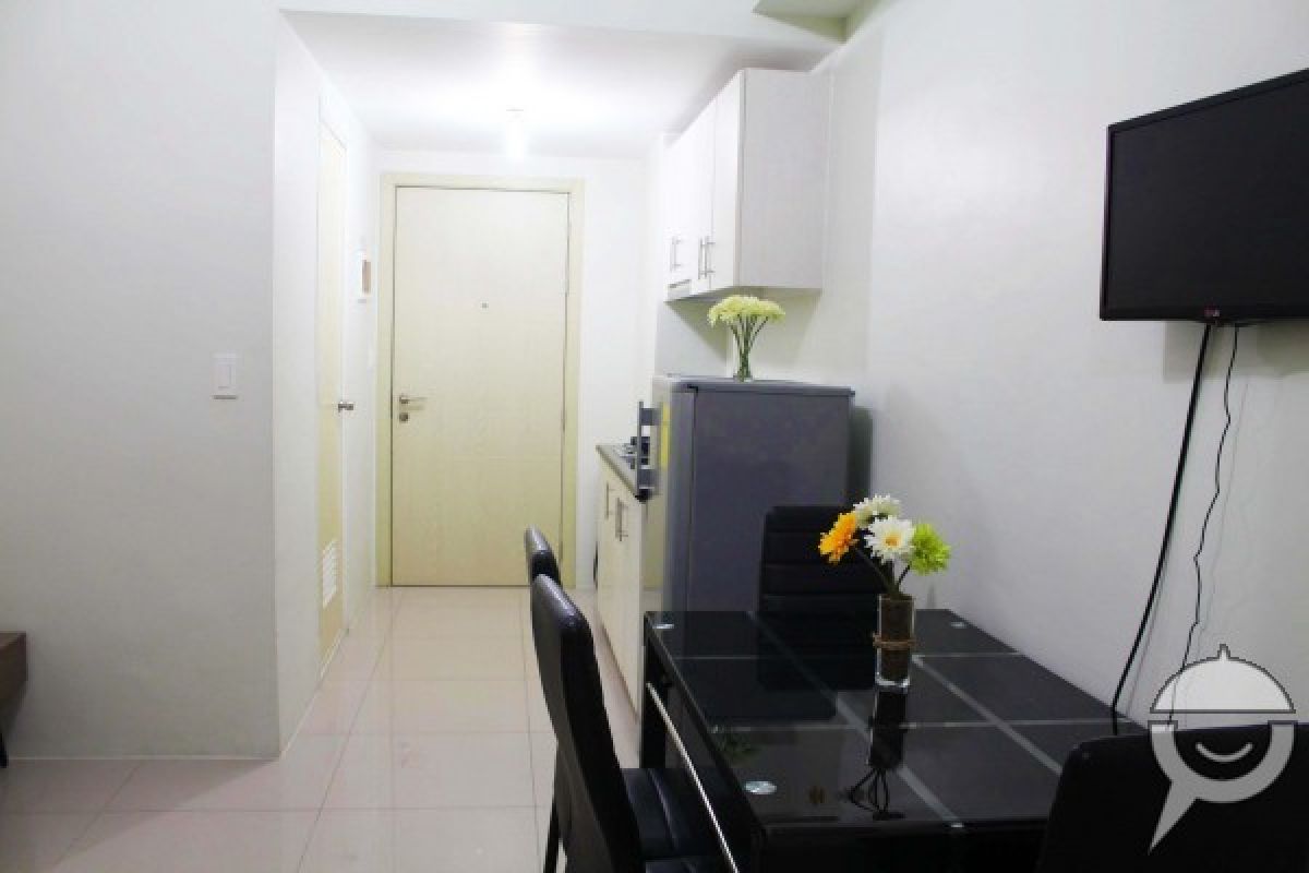 Condo for Rent with Free High Speed Internet in Makati02
