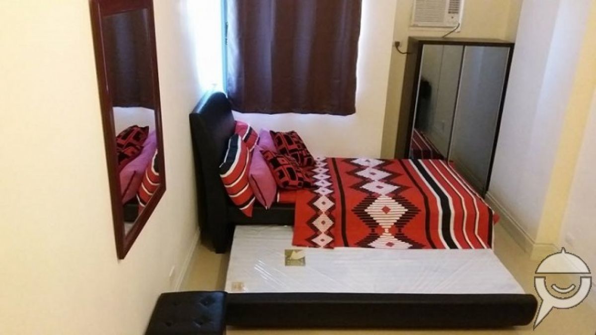 FULLY FURNISH CONDO AT THE HEART OF THE CITY05