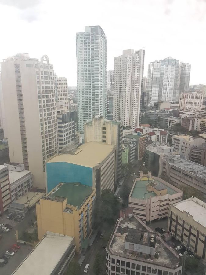 Studio Unit For Rent in Eton Tower Makati Fully Furnished near Greenbelt04