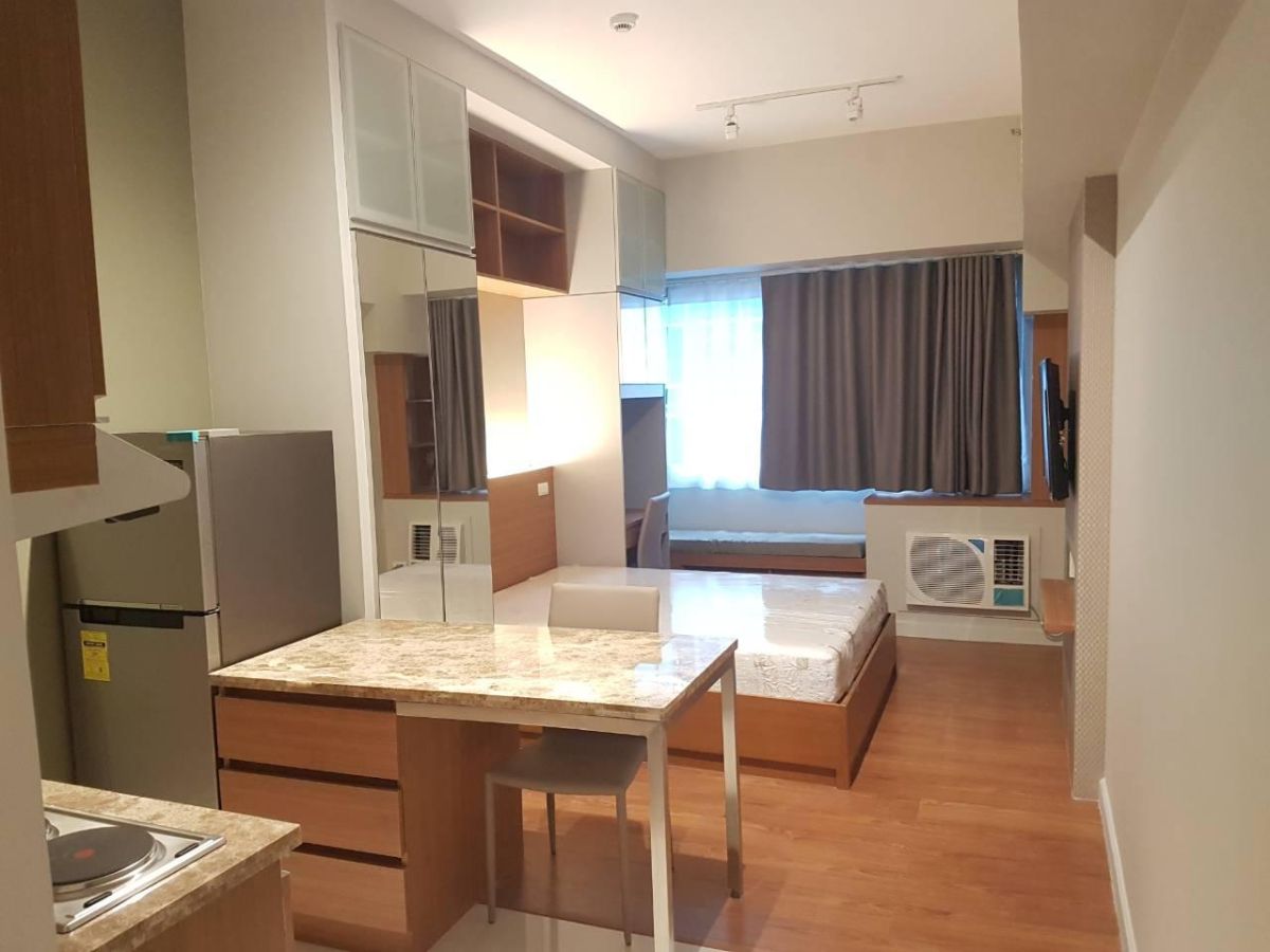 Nice Studio Unit For Rent in Eton Tower Makati Near Greenbelt01