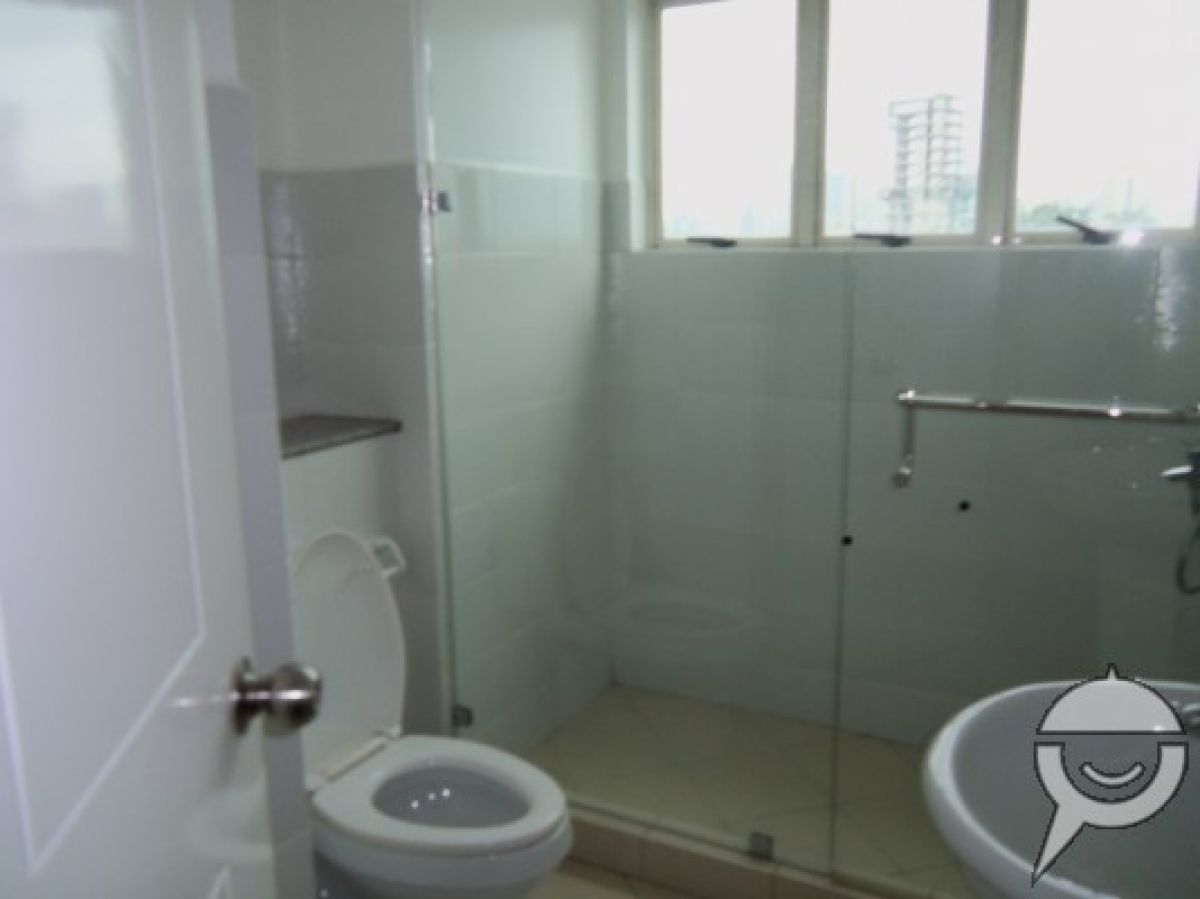 2BR Condo Unit for Rent w/ Parking Slot for Rent at San Juan05
