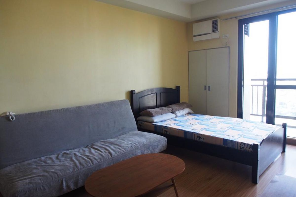 "Grand Soho, Studio for Rent, 133 H. V. Dela Costa St., Salcedo Village, Makati, Bernadette Tud"02