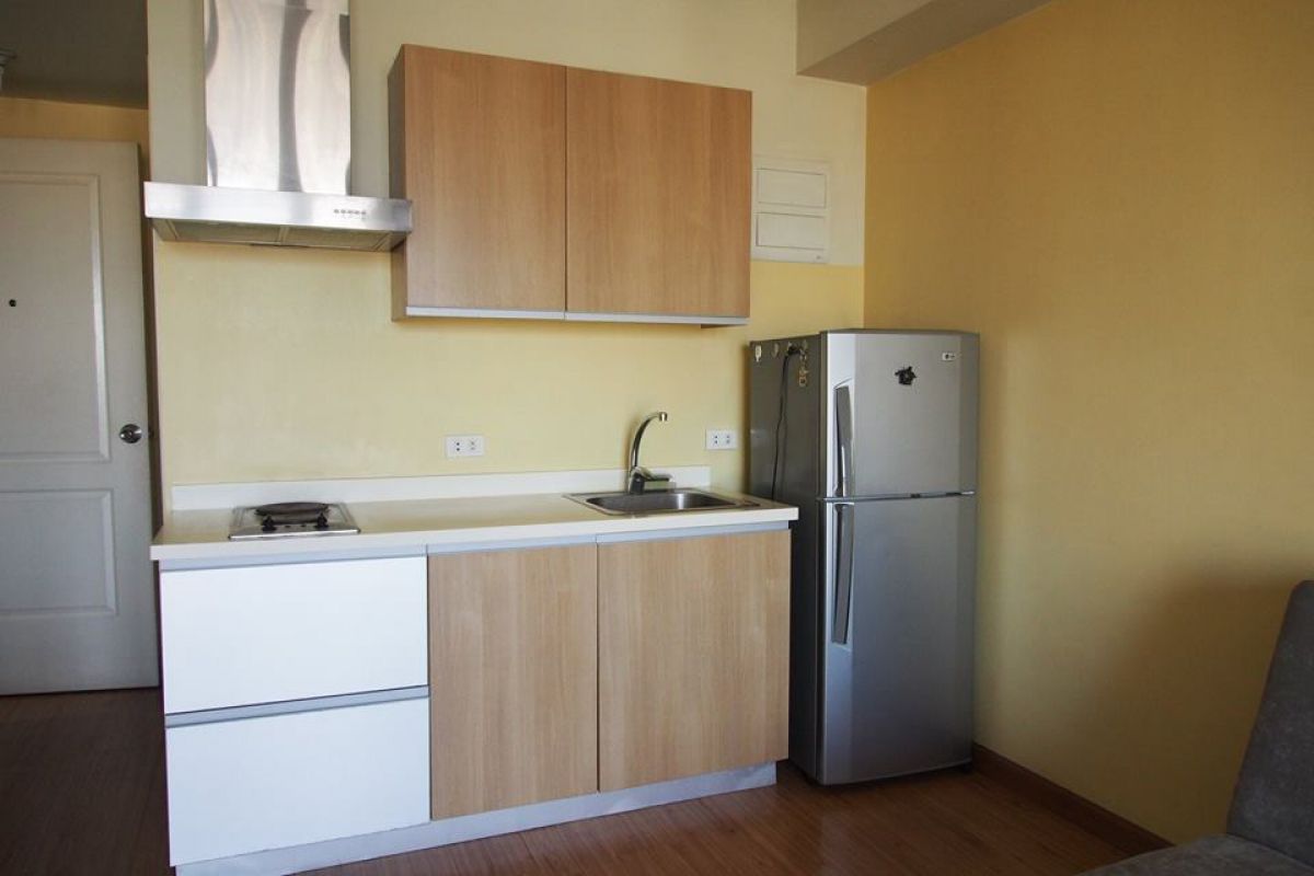 "Grand Soho, Studio for Rent, 133 H. V. Dela Costa St., Salcedo Village, Makati, Bernadette Tud"04