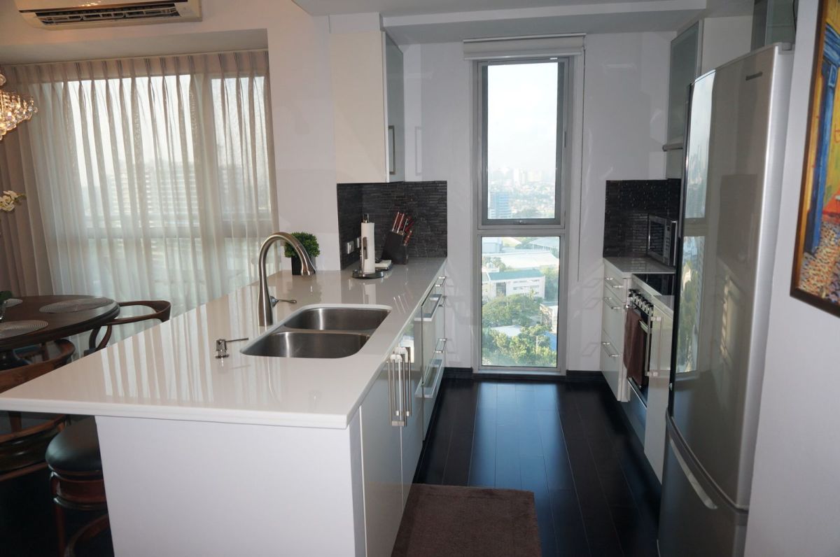 2BR for Lease East Tower One Serendra05