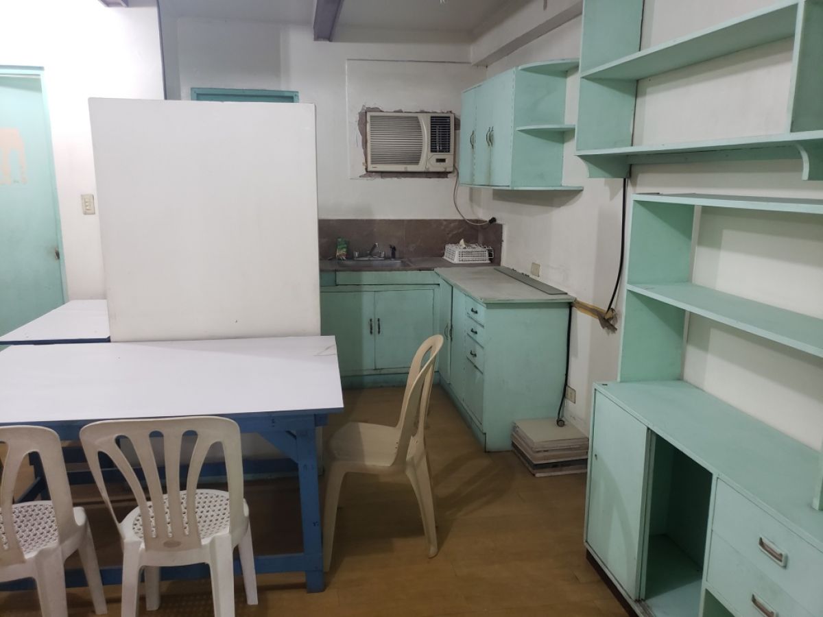 Makati Sarmiento 76 sqm 2 Bedroom Condo Unit For Lease05