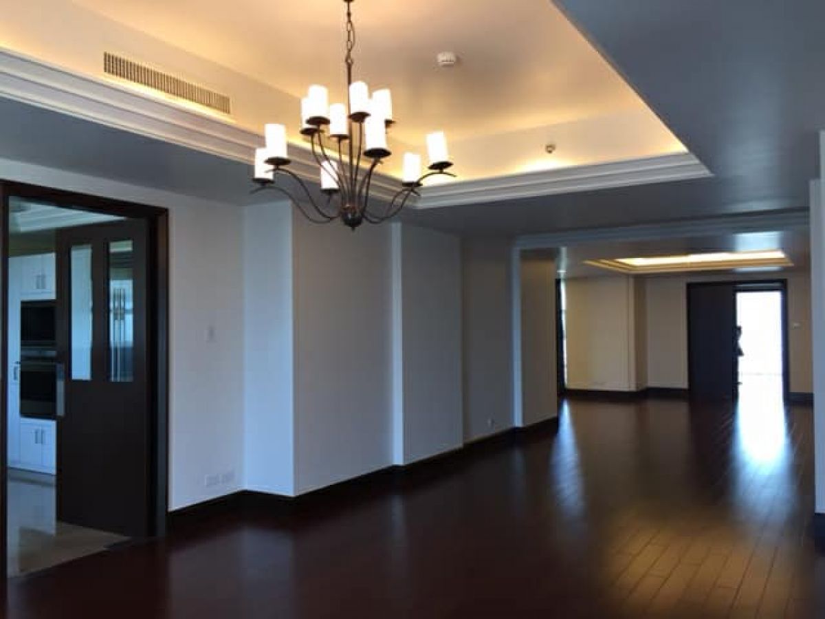 Three Bedrooms for rent in Ayala ave. Makati City01