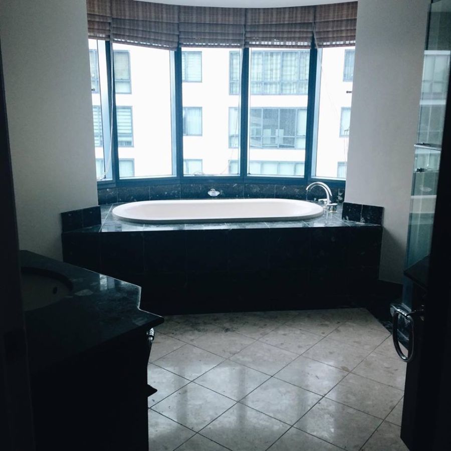 "Luna Gardens - 3 Bedroom, furnished w parking, 247sqm, Rockwell"04