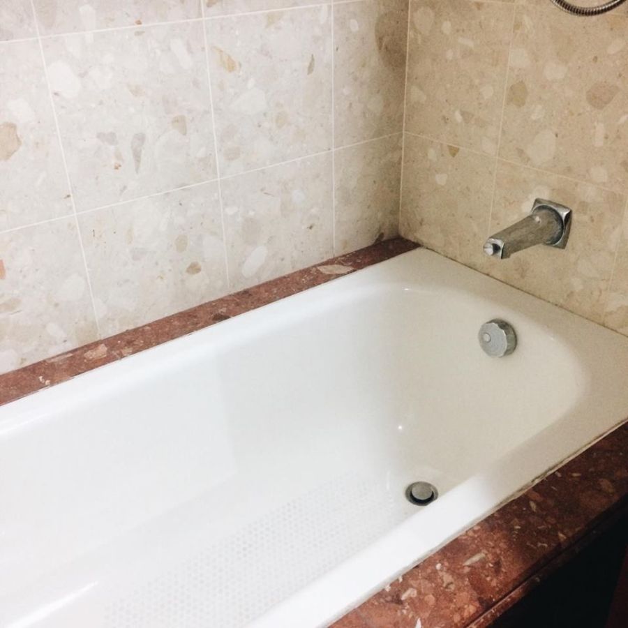 "Luna Gardens - 3 Bedroom, furnished w parking, 247sqm, Rockwell"09