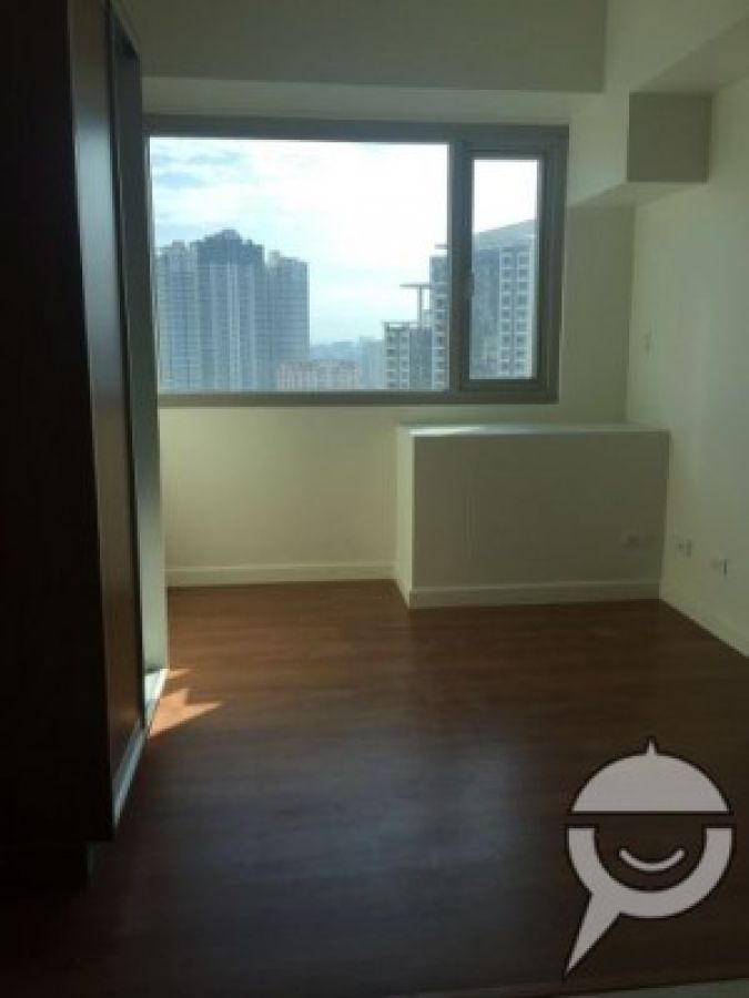 "Office Space for Rent in Eton Tower Makati, 22-28sqm Lot in Dela Rosa St. corner V. A. Rufino St, Makati, Bernadette Tud"09