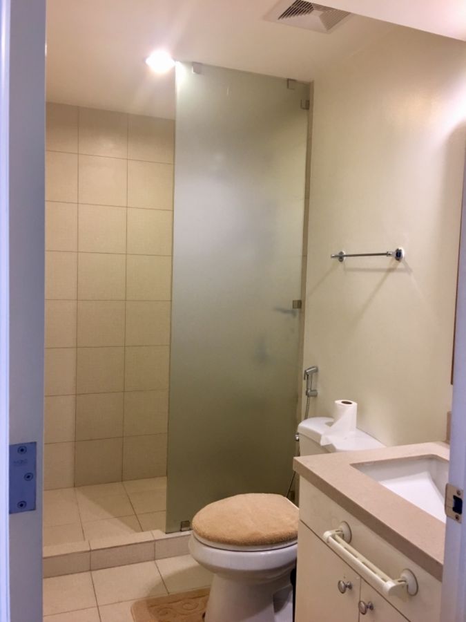 Luxurious 3BR Unit for Lease at One Rockwell West04