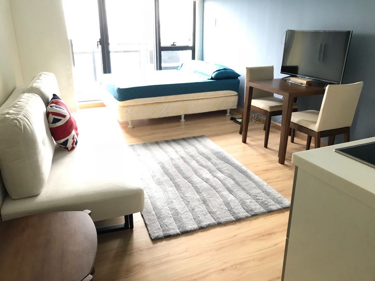 Fully Furnished Studio Unit For Lease at Knightsbridge Residences Makati09