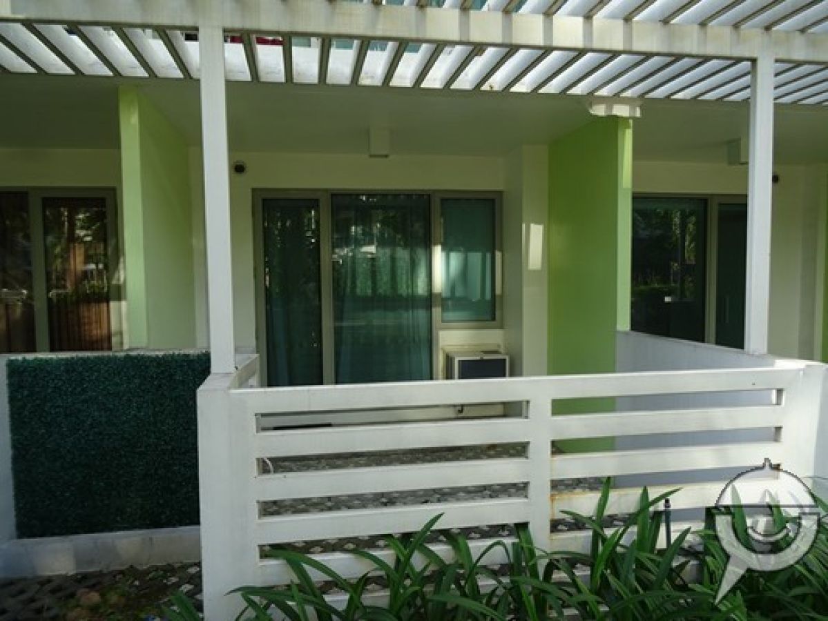 Azure - 1 BR Ground Level Balcony Beach View05