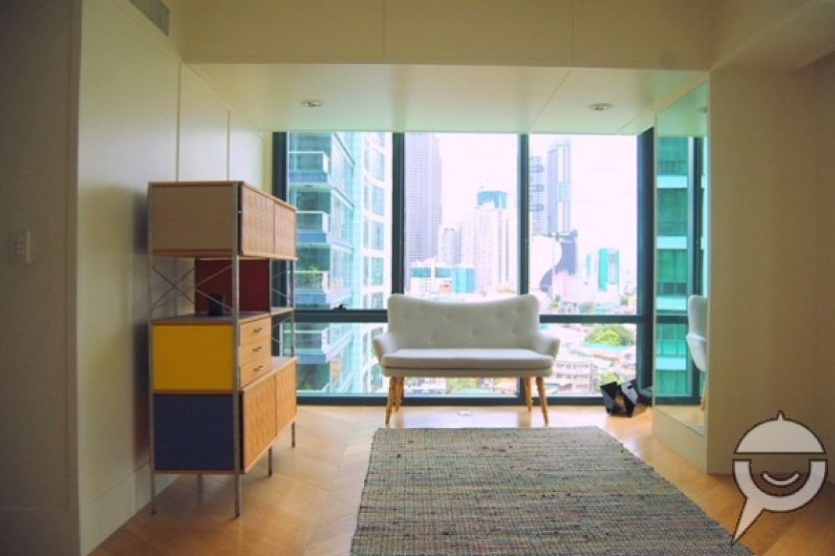 "FOR LEASE. MODERN ROCKWELL AMORSOLO, 2Br+Den, 2PS"06