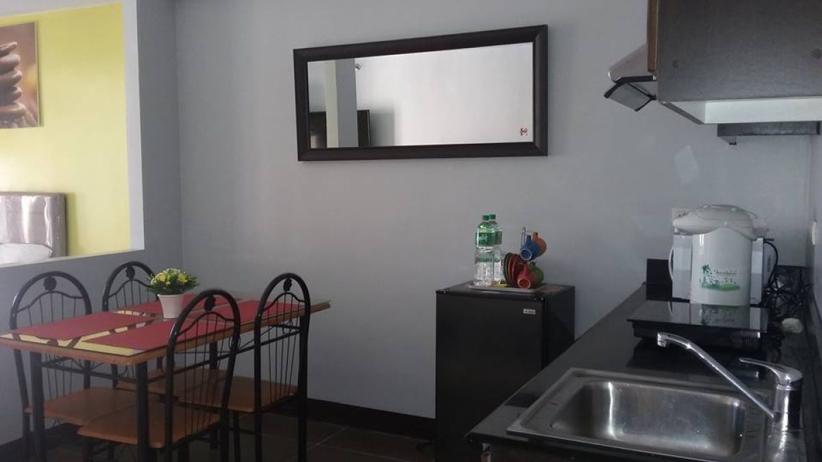 Furnished Studio Deluxe Unit For Rent in Stamford Residences Mckinley Hill05