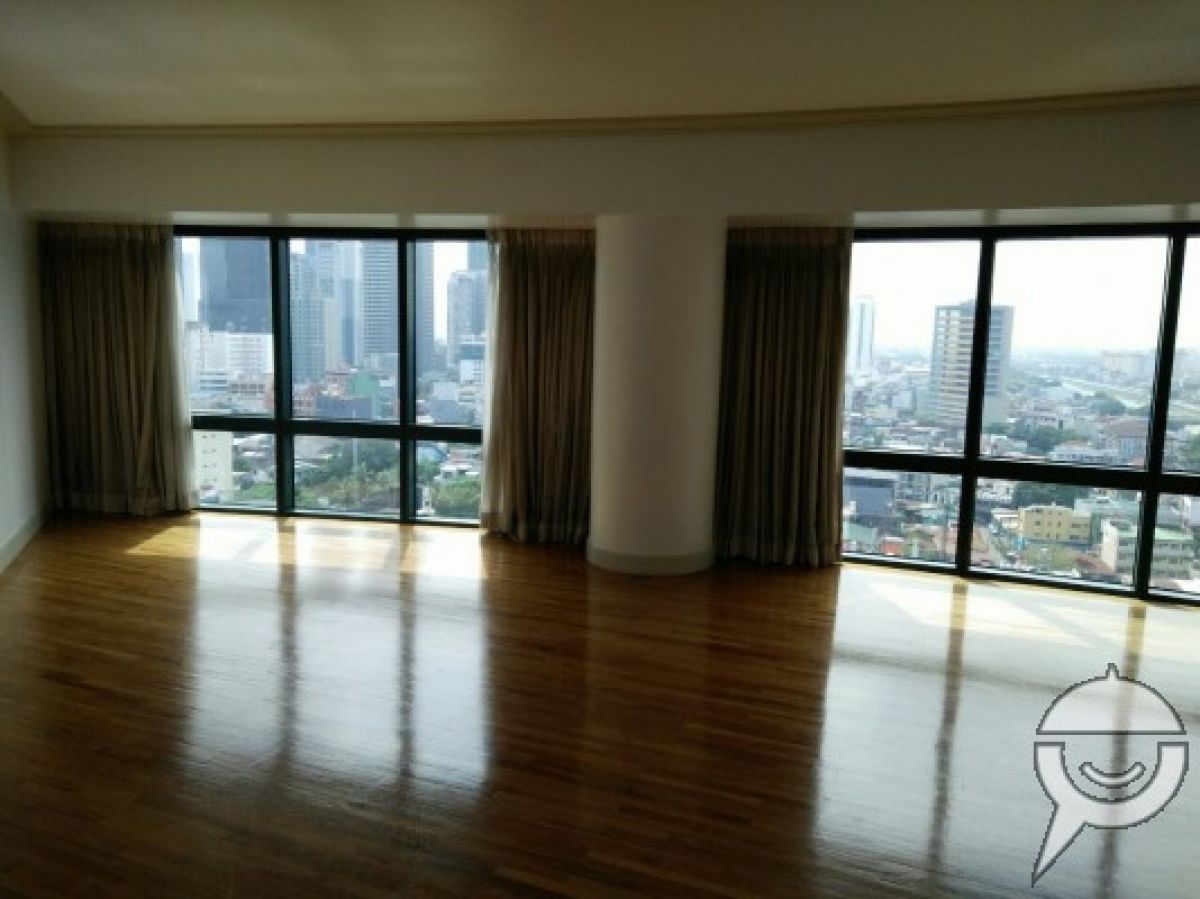 "3 BEDROOMS FOR RENT IN RIZAL TOWER,ROCKWELL, MAKATI CITY"03