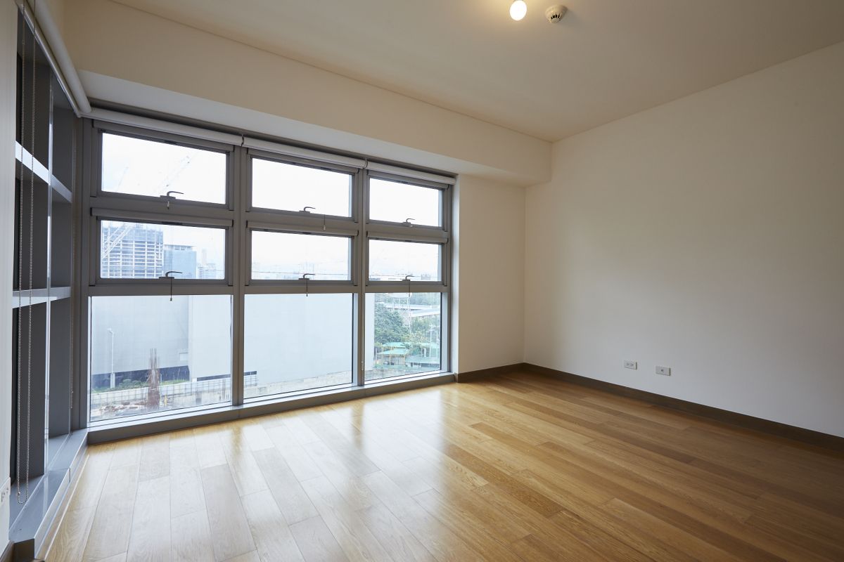 "2BR Condominium unit for rent at One Serendra, BGC, Taguig"02