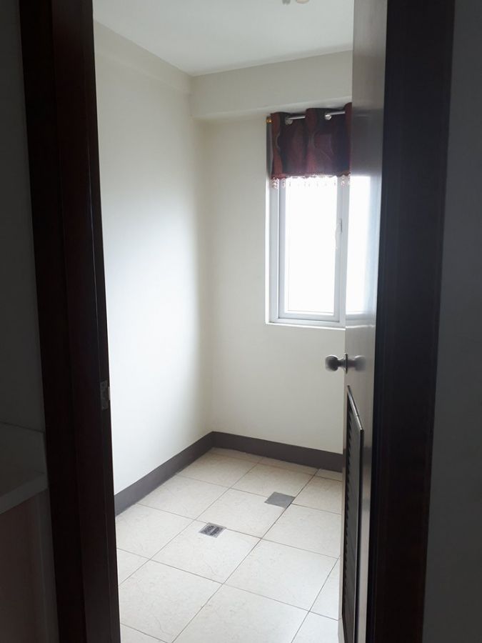 For Rent 2Br 23K Semi Furnished Condo in Ridgewood Towers04