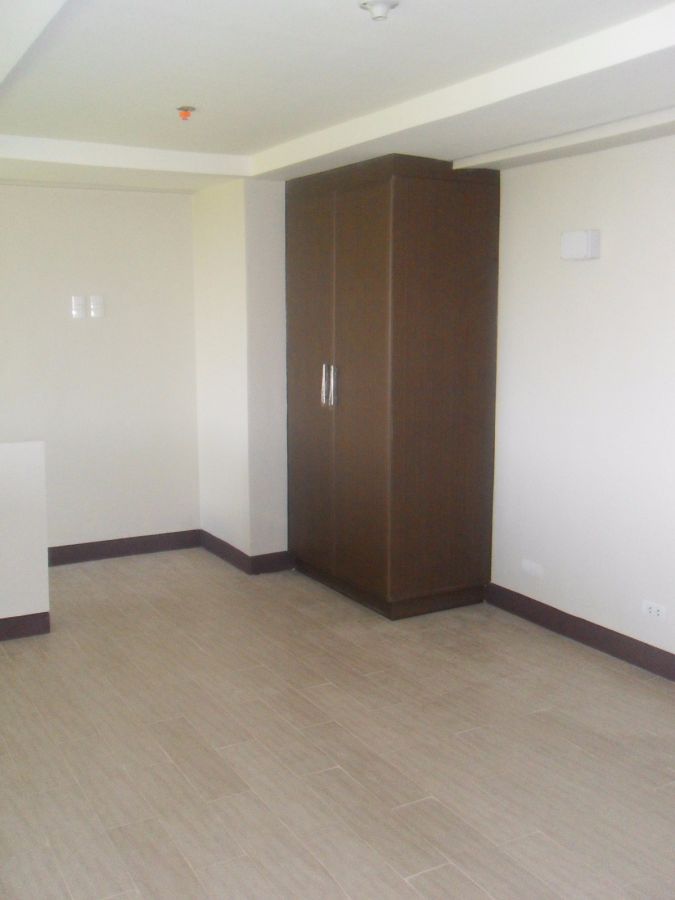 1 Bedroom Loft Type  Tuscany Private Estates McKinley Hill For Rent04