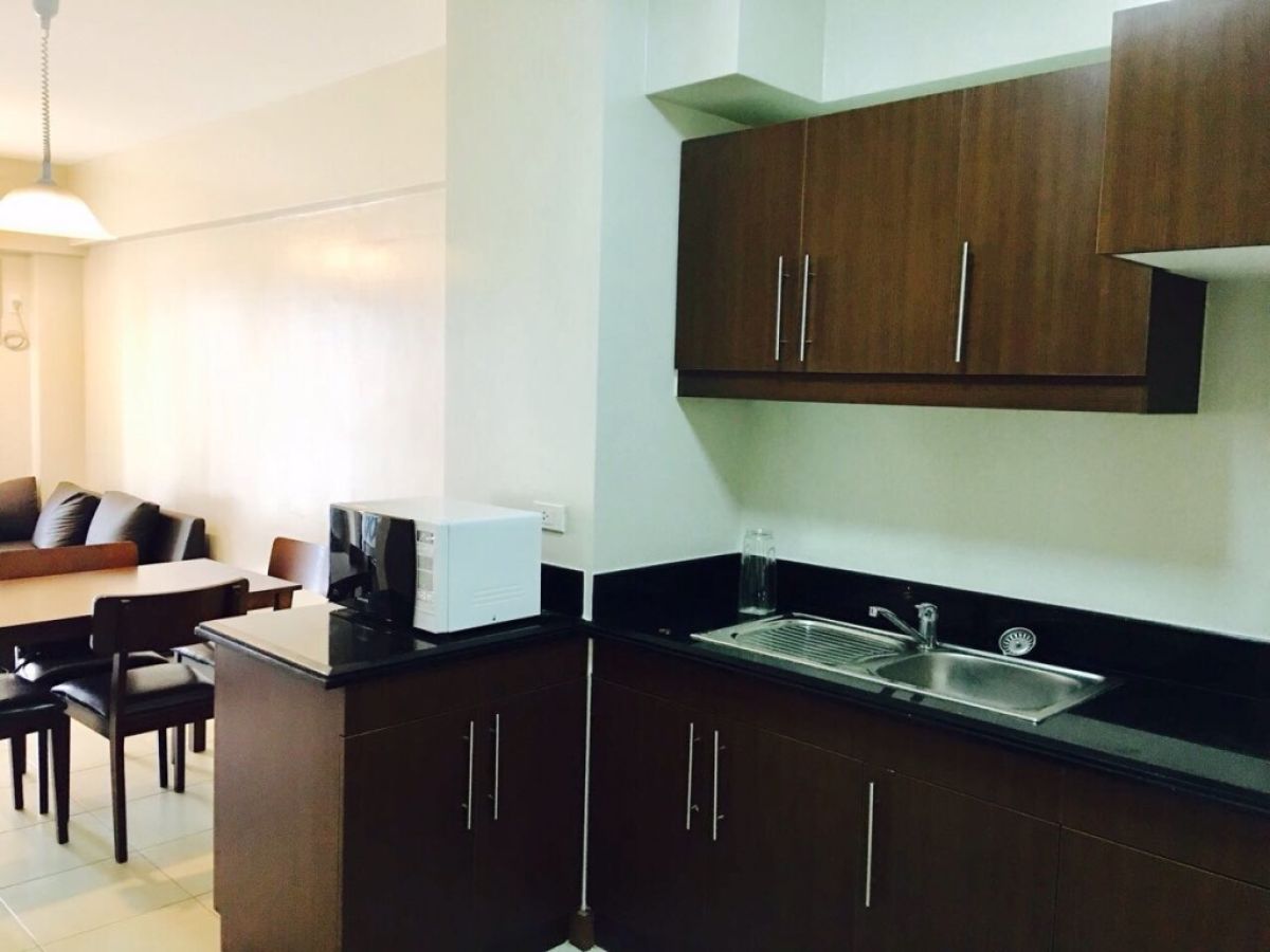 Fully Furnished 2 Bedroom with Parking Flair Towers Mandaluyong08