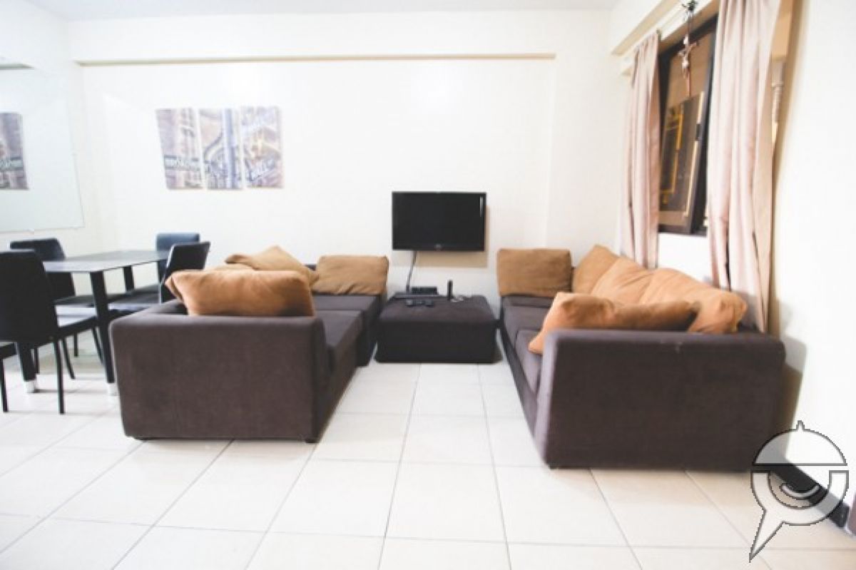 Furnished 2BR Condo FOR RENT in Redwoods Fairview with Balcony07