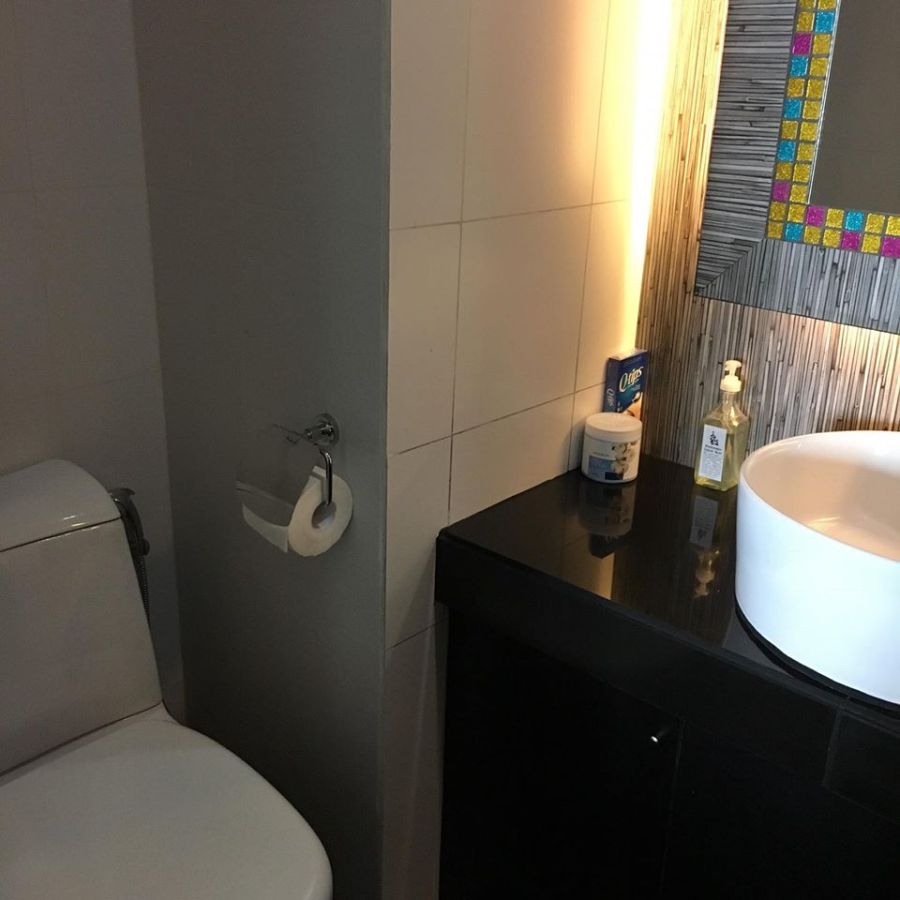 "KL Tower - Studio, Furnished with Balcony, 35 sqm, Makati City"03