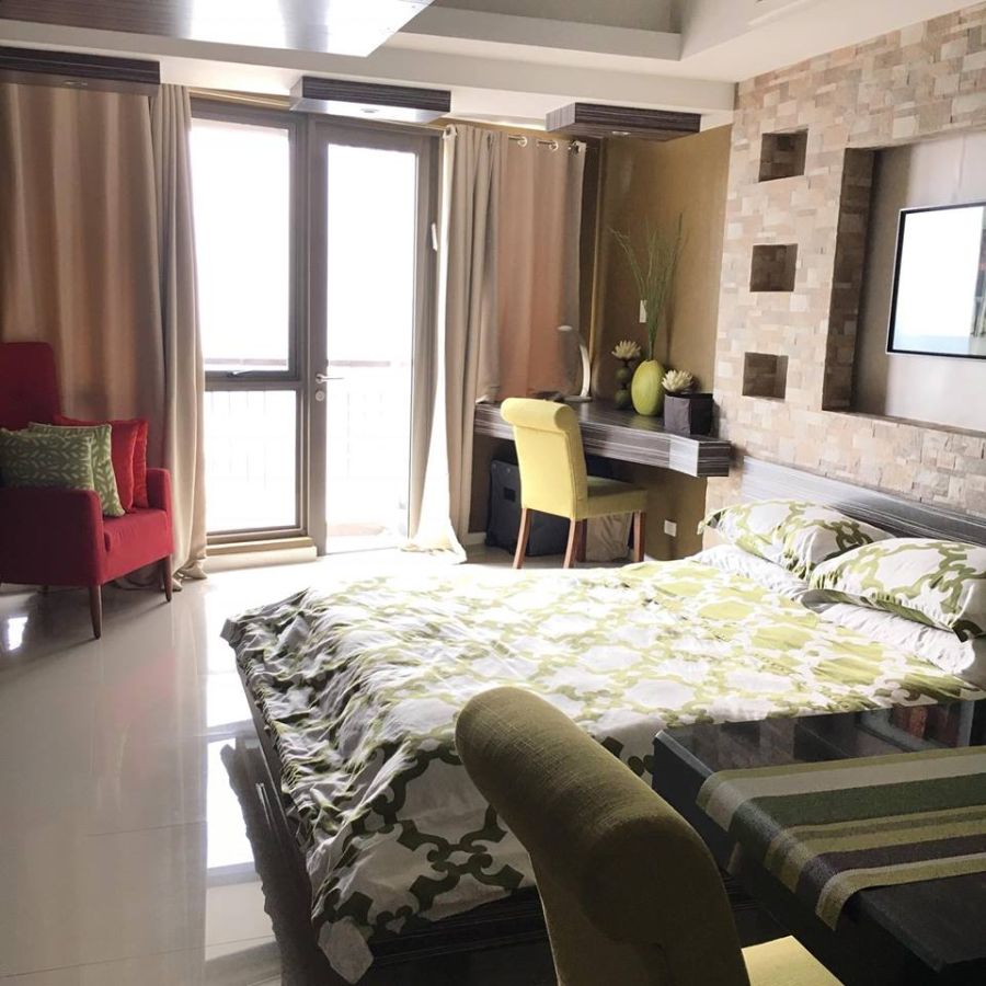 "KL Tower - Studio, Furnished with Balcony, 35 sqm, Makati City"08