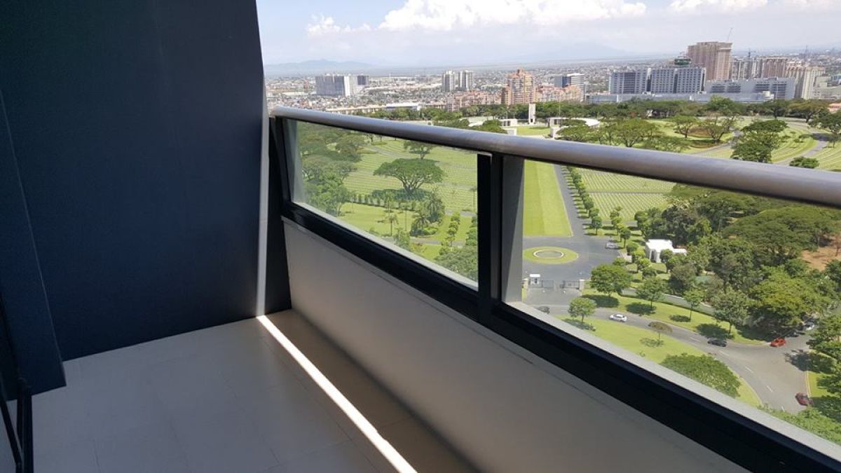 "For Rent Lease: Arya Residences, 1 Bedroom, furnished w parking, 69sqm, BGC"02