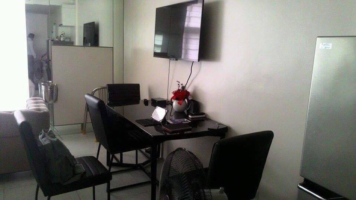 "Studio Type Unit, Fully Furnished At Twin Oaks Tower."02