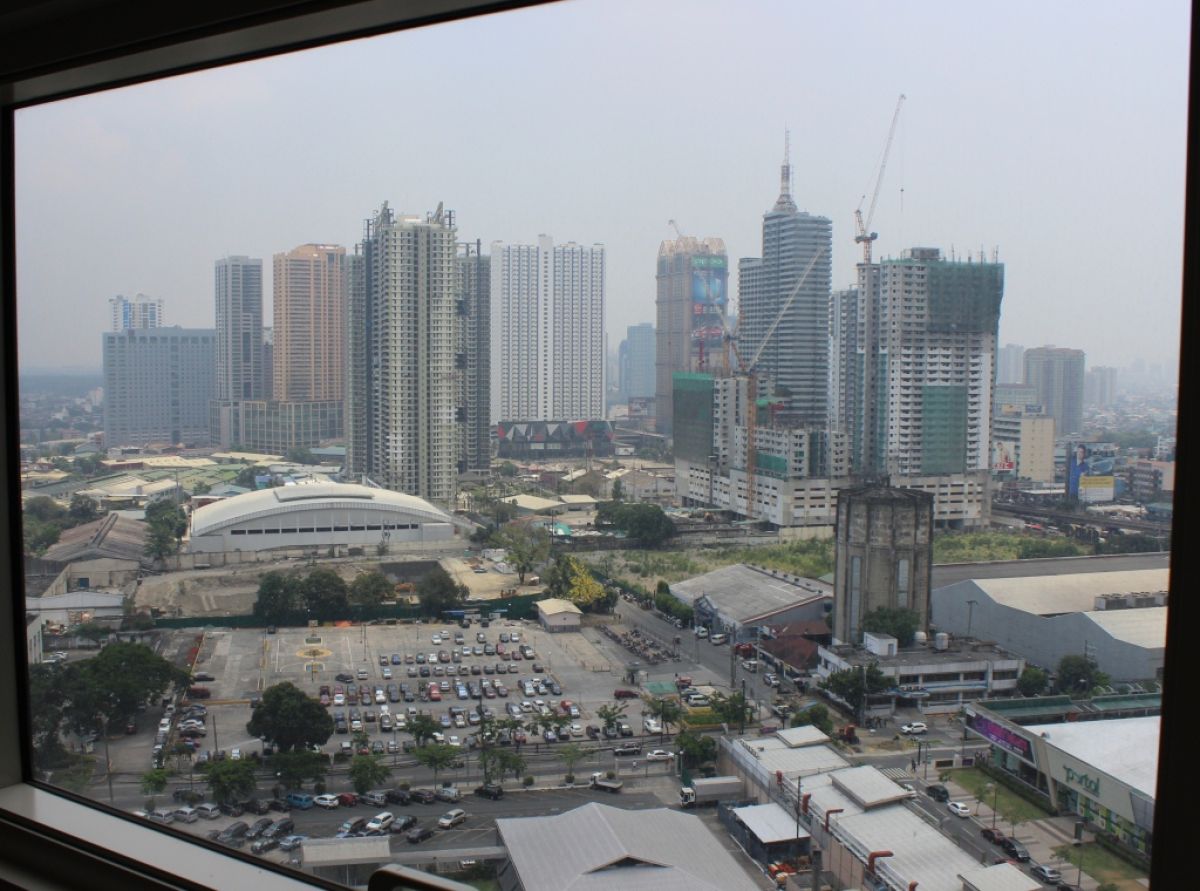 Studio Apartment For Rent in Twin Oaks Place Opposite Shangri La Plaza Mall08
