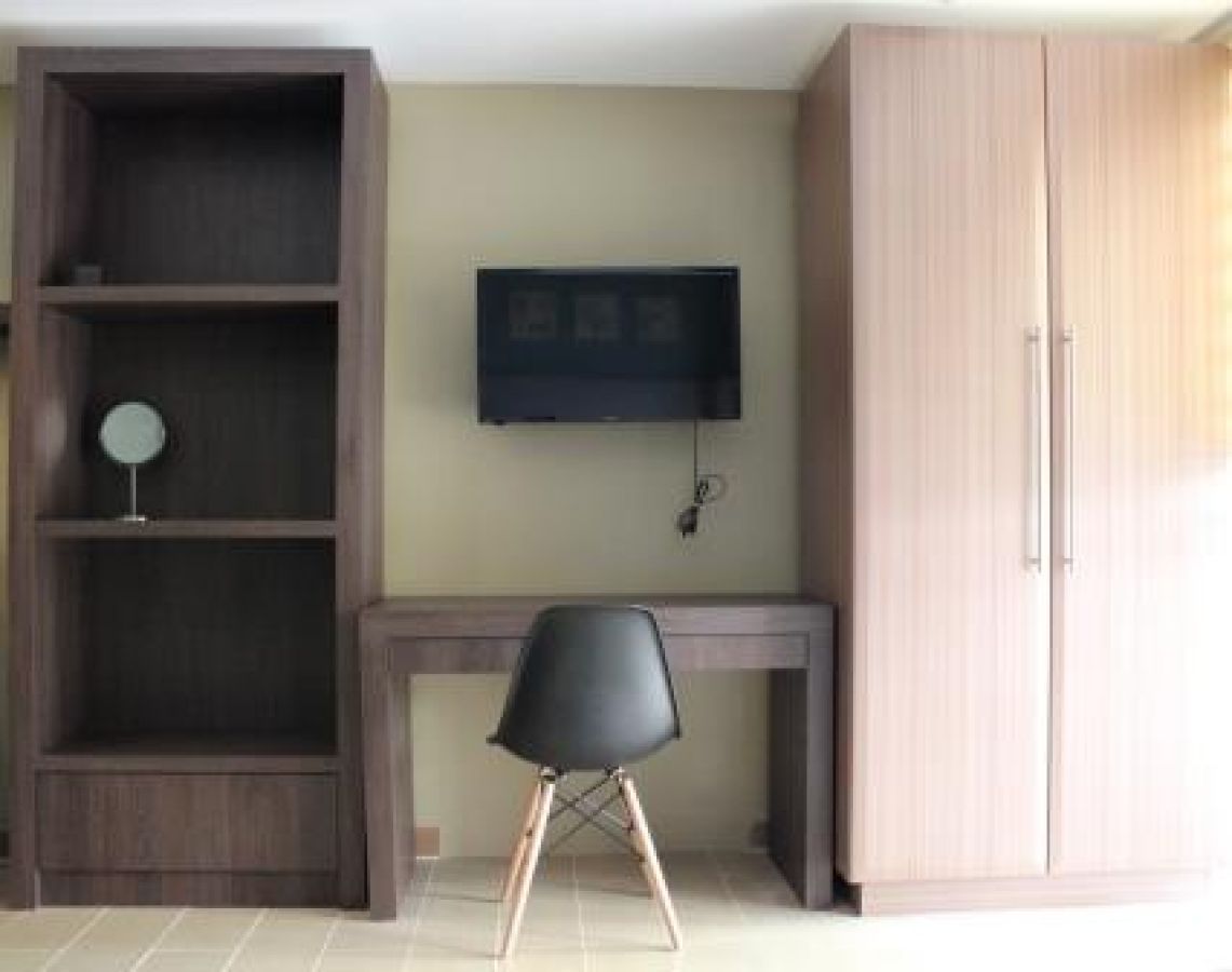 Venice Studio Apartment With Balcony and Parking For Rent08
