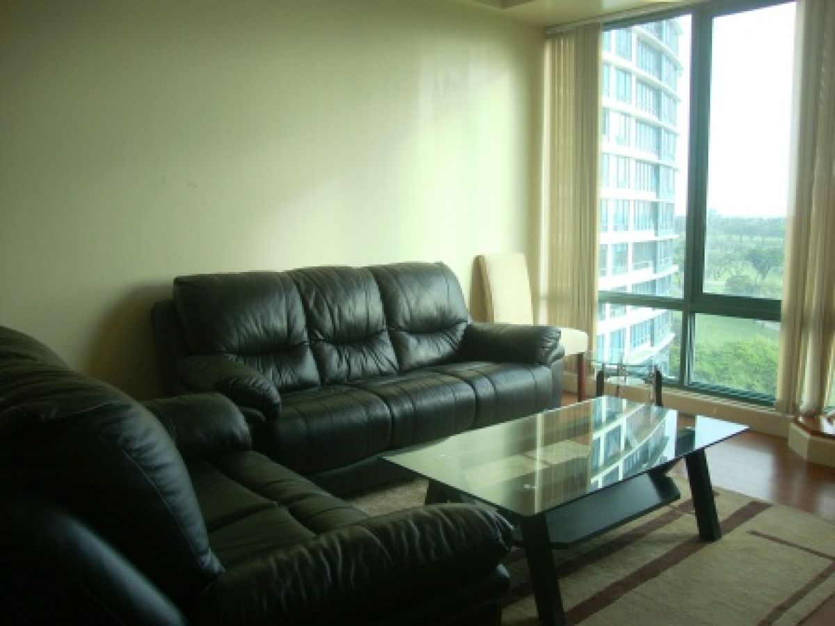 One Bedroom Apartment In Bellagio Tower One Overlooking Golf Course03
