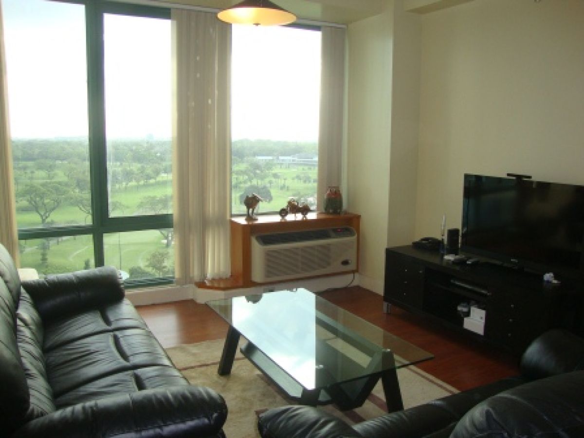 One Bedroom Apartment In Bellagio Tower One Overlooking Golf Course08