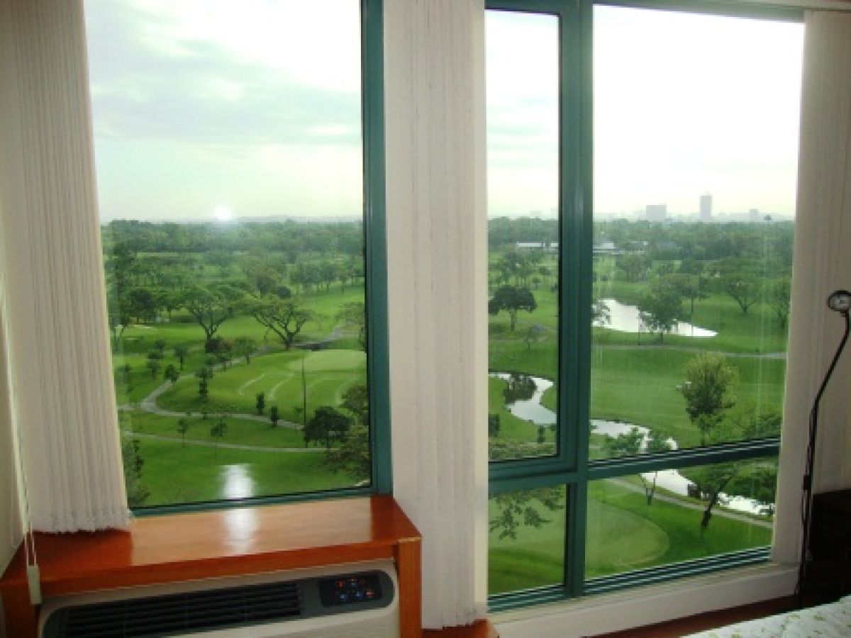 One Bedroom Apartment In Bellagio Tower One Overlooking Golf Course09