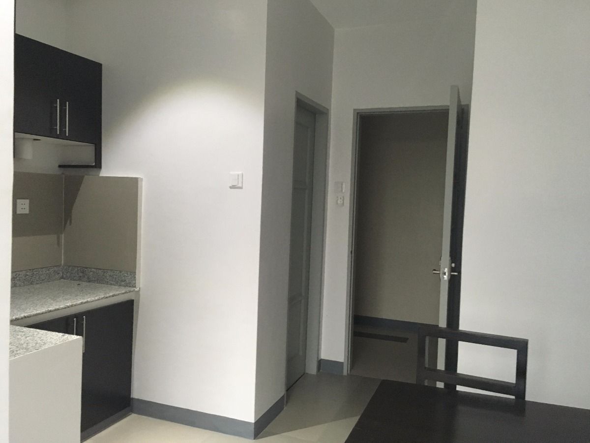 "1 bedroom For Rent at Lahug, Cebu in One Barrel"03