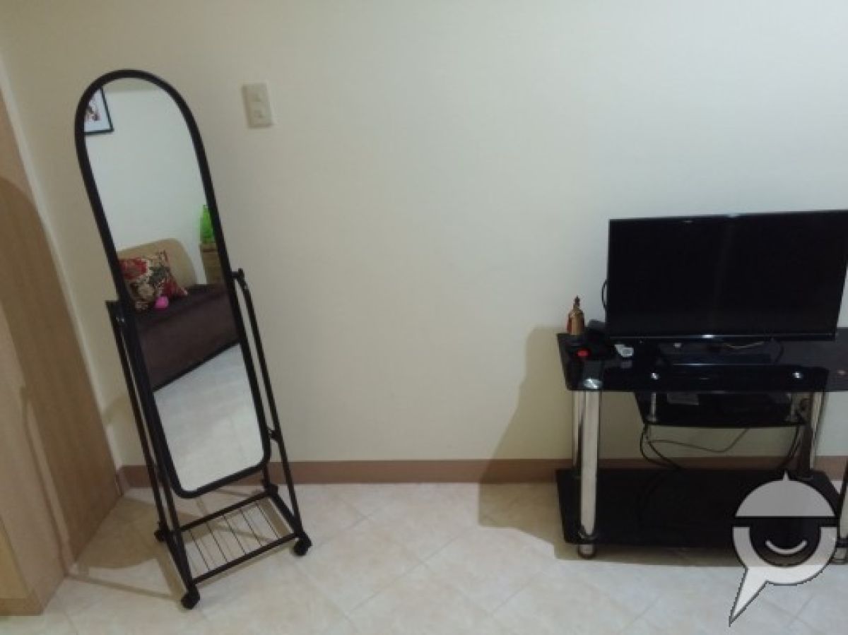 Cheap Fully Furnished Condo. Negotiable price along edsa shaw02
