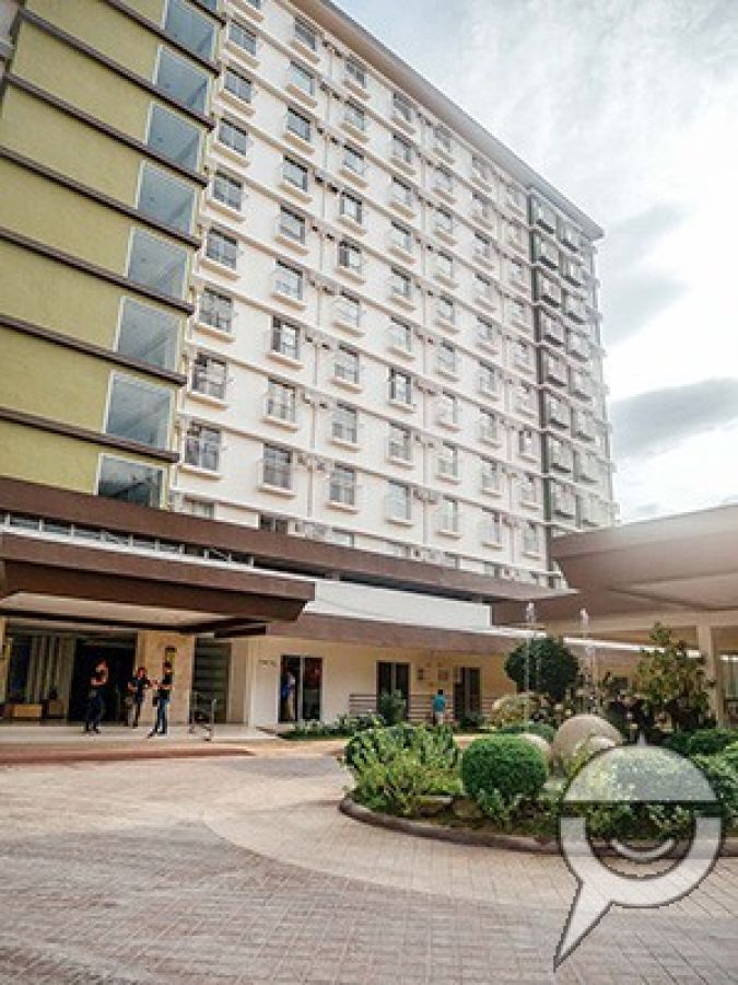 Semi-furnished studio unit with a nice view01