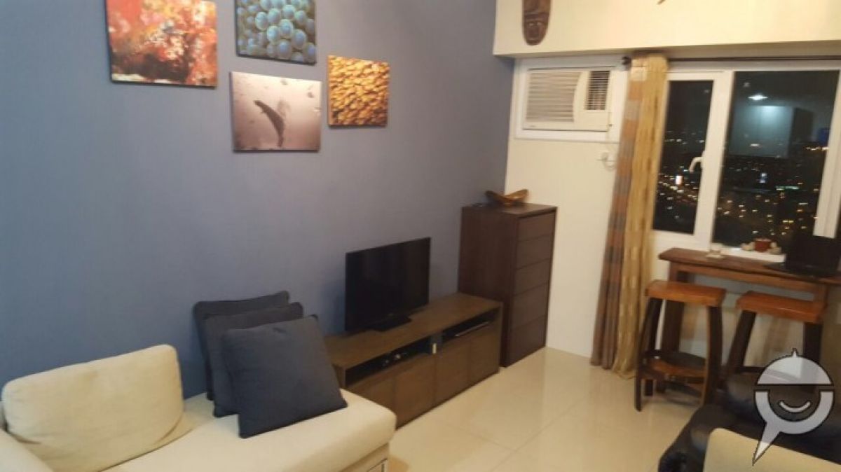 "1BR Unit in The Beacon Condominium, CBD Makati"02